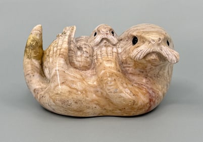 Eddie Lee Alaska Inuit Carved Soapstone Otter