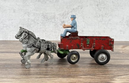 Arcade Cast Iron 4080 Farm Wagon Toy