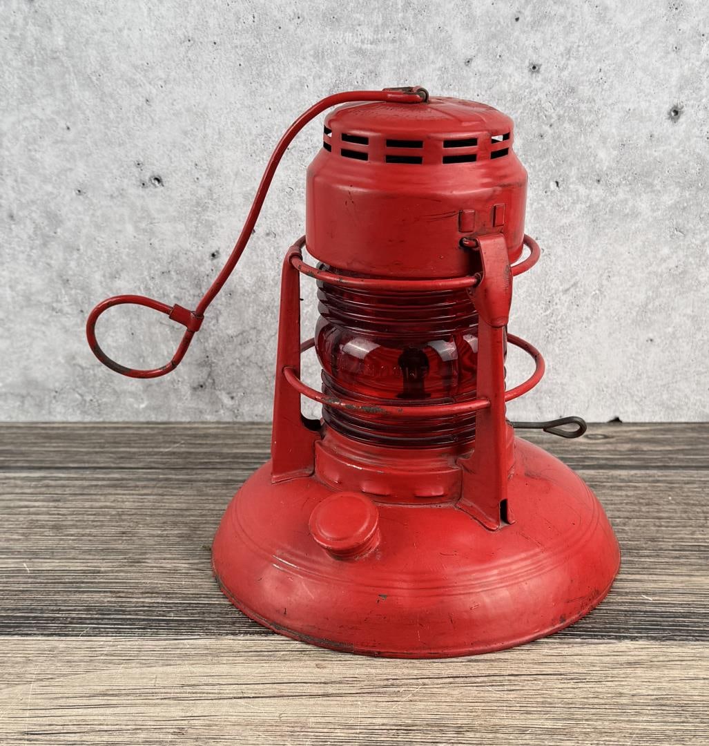 Embury No 40 Railroad Lantern: Red Globe