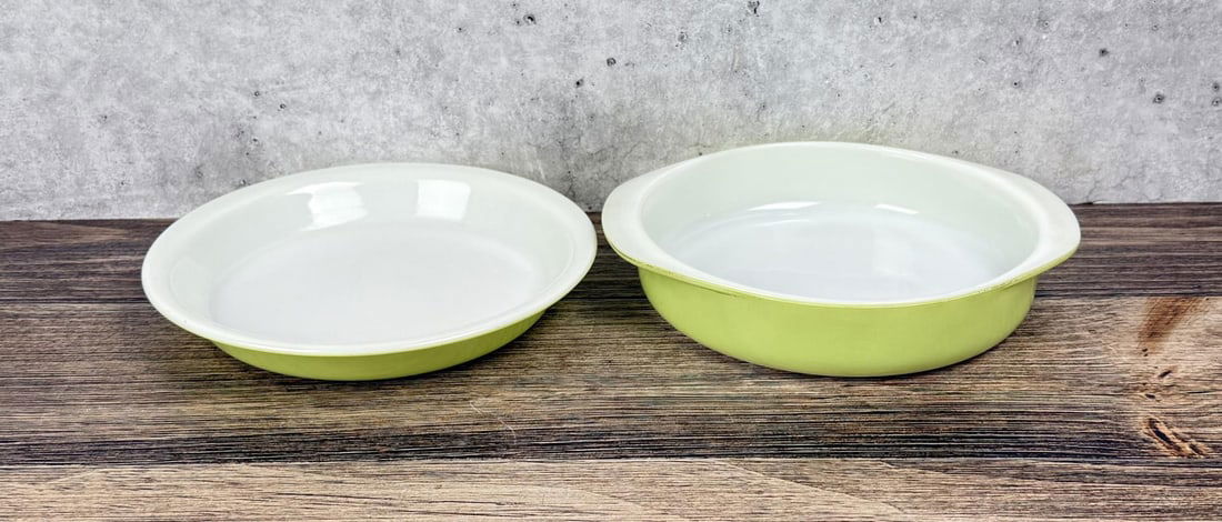 Pyrex Lime Green Baking Dishes: Nice grouping