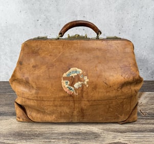 Yellowstone National Park Hotels Doctor's Bag