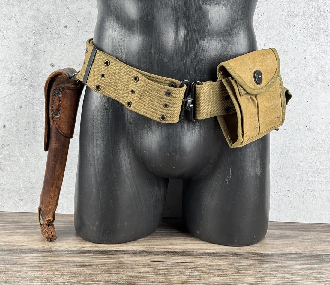 1943 WW2 USMC Marine Corps Colt 1911 Mills Belt: Graton & Knight 1943 holster, Belt is marked USMC. All pieces dated 1943
