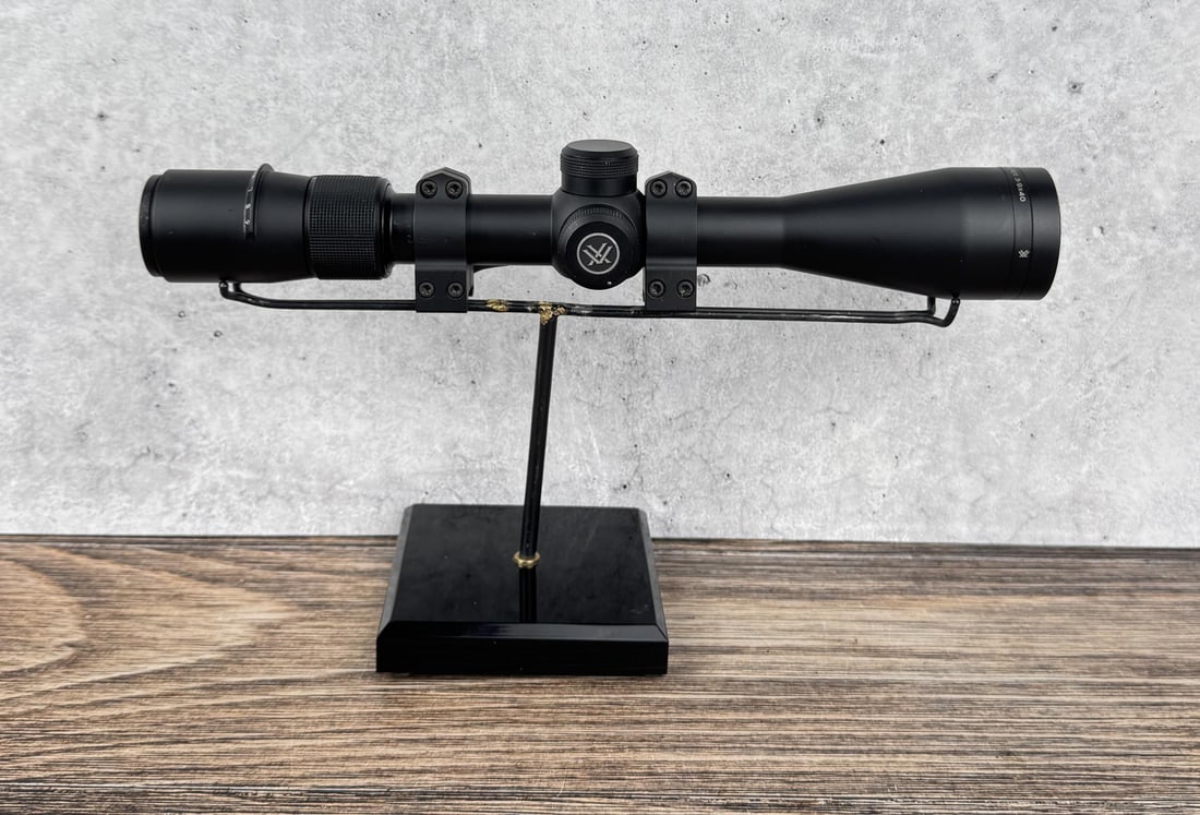 Vortex Viper 3-9x40 Rifle Scope: Duplex Reticle.