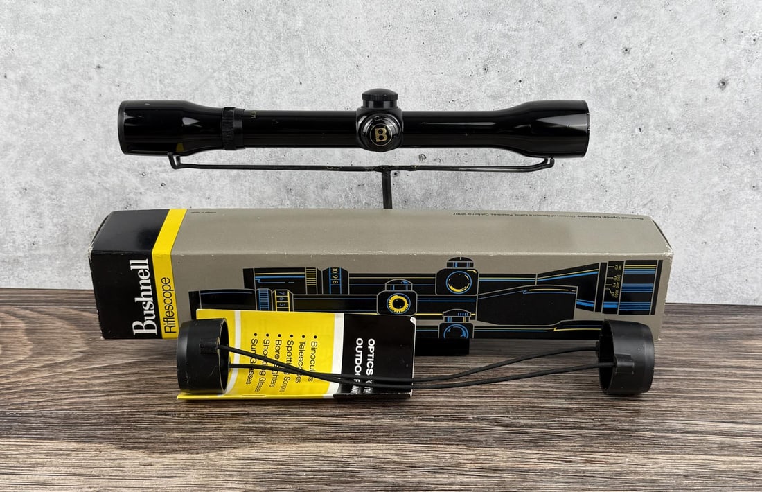 Bushnell ScopeChief VI 4x Rifle Scope: Nice example in box. Duplex reticle.