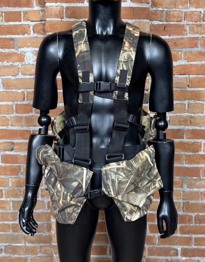 Pella Bird n Lite Game Hunting Vest: Size XL 2XL.