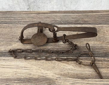 S. Newhouse Oneida Community 1 1/2 Trap