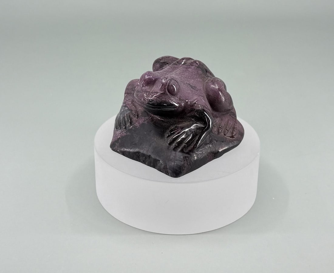 Carved Natural Ruby Frog Fetish (1 of 4)