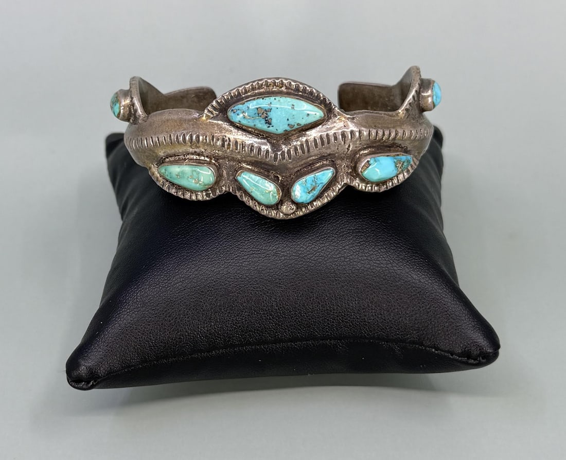 Old Pawn Navajo Sterling Silver Turquoise Bracelet (1 of 4)