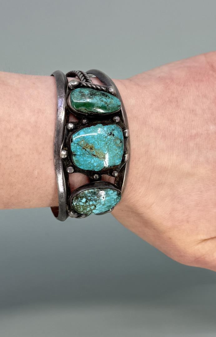 Old Pawn Navajo Sterling Silver Turquoise Bracelet (1 of 4)