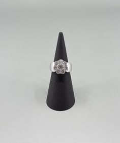 Samara Sterling Silver Sparkling Flower Ring