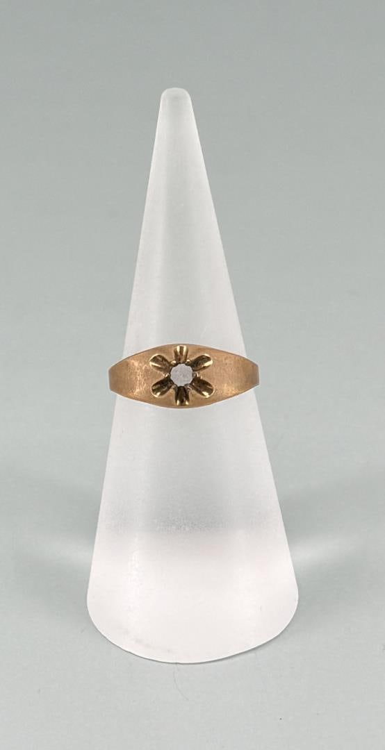 14K Gold Filled Ring: Size 7. 2.27 grams.