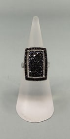 YGI Sterling Silver Black Spinel Ring