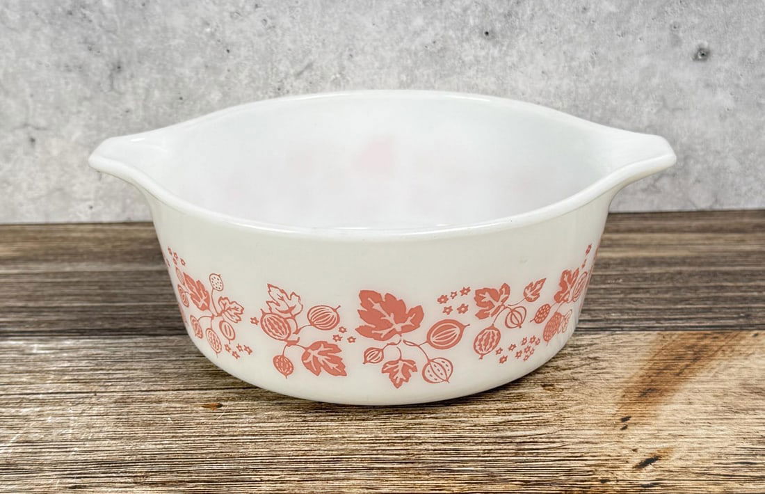 Pyrex Pink Gooseberry 1 1/2 Pint Casserole 472 (1 of 5)