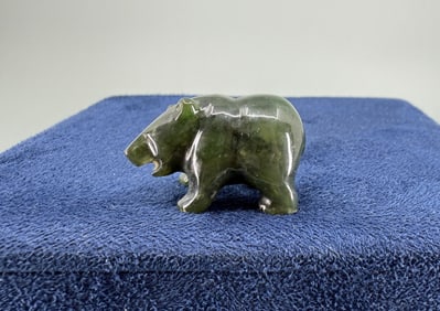 Alaskan Eskimo Inuit Carved Nephrite Jade Bear