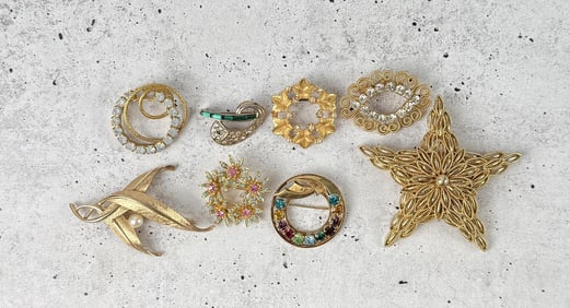 Collection of Costume Jewelry Gold Tone Brooches