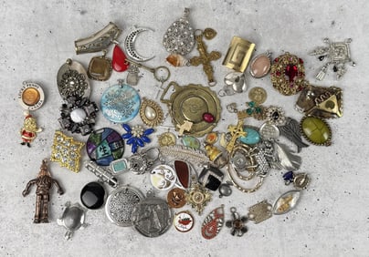 Group Of Costume Jewelry Charms & Pendants