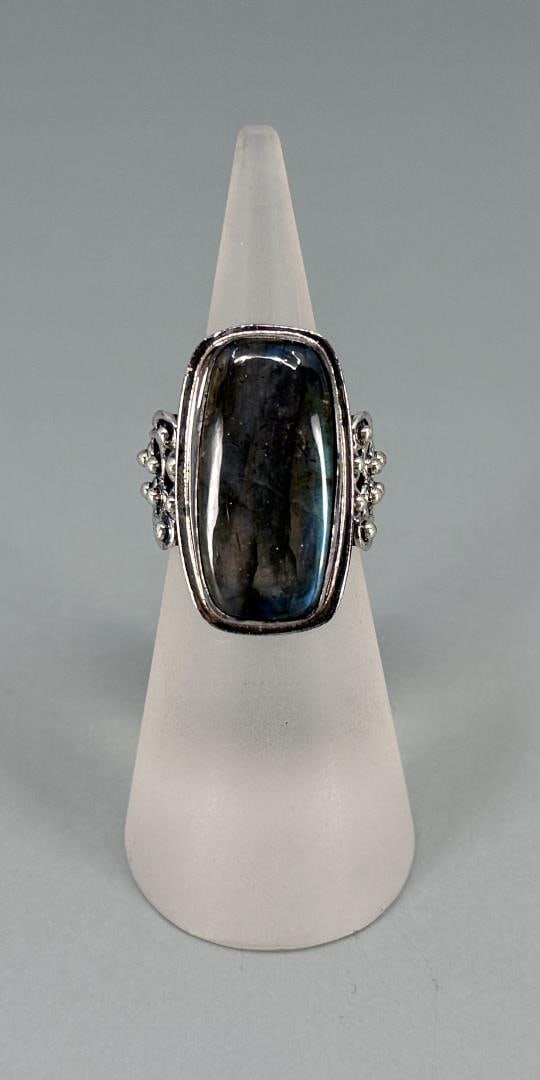Sterling and Labradorite Ring: Size 7.
