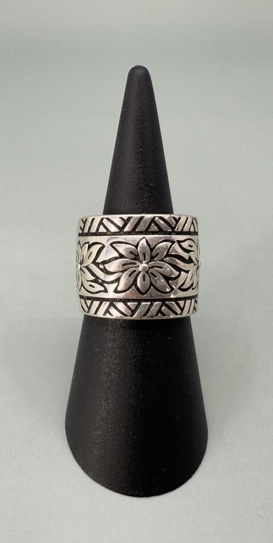 Bella Luce Sterling Silver Ring (1 of 5)