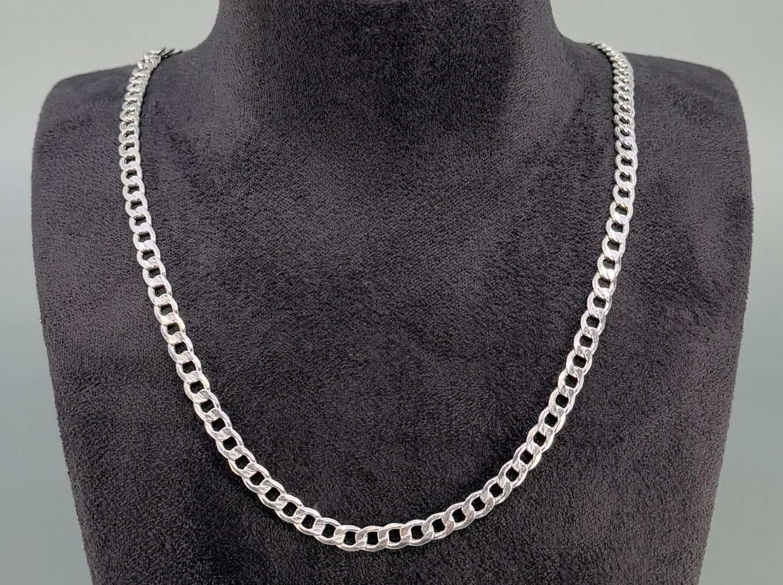 Sterling Silver Cuban Necklace Chain: 10" long. 8.60 grams.