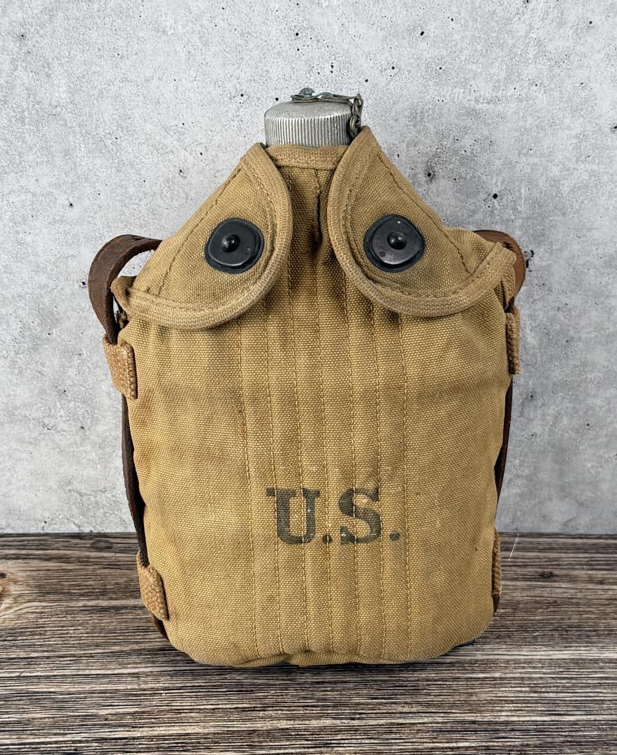 WW1 WWI US Army Cavalry Canteen: Canteen dated 1918