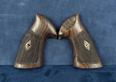 Smith & Wesson N Frame Eagle Revolver Pistol Grips