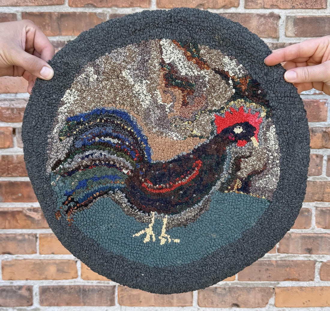 Antique Primitive Rooster Hooked Rug: 15 1/2" diameter.