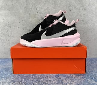Nike CW6735-003 Team Hustle Black Pink Foam