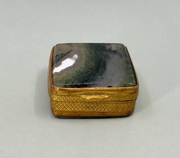 Victorian Moss Agate Pill Snuff Box: 1 3/8" by 1 3/8" by 1/2"
