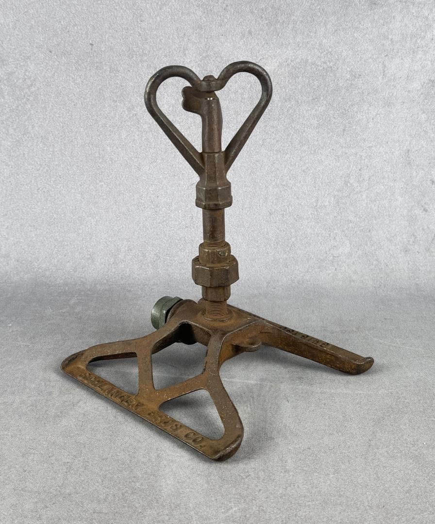 Schlangen Bros Cast Iron Heart Lawn Sprinkler (1 of 10)