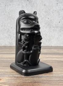 Boma Canada Resin Totem Pole