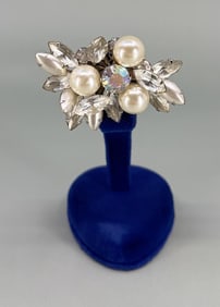 Judy Lee Rhinestone Costume Jewelry Brooch