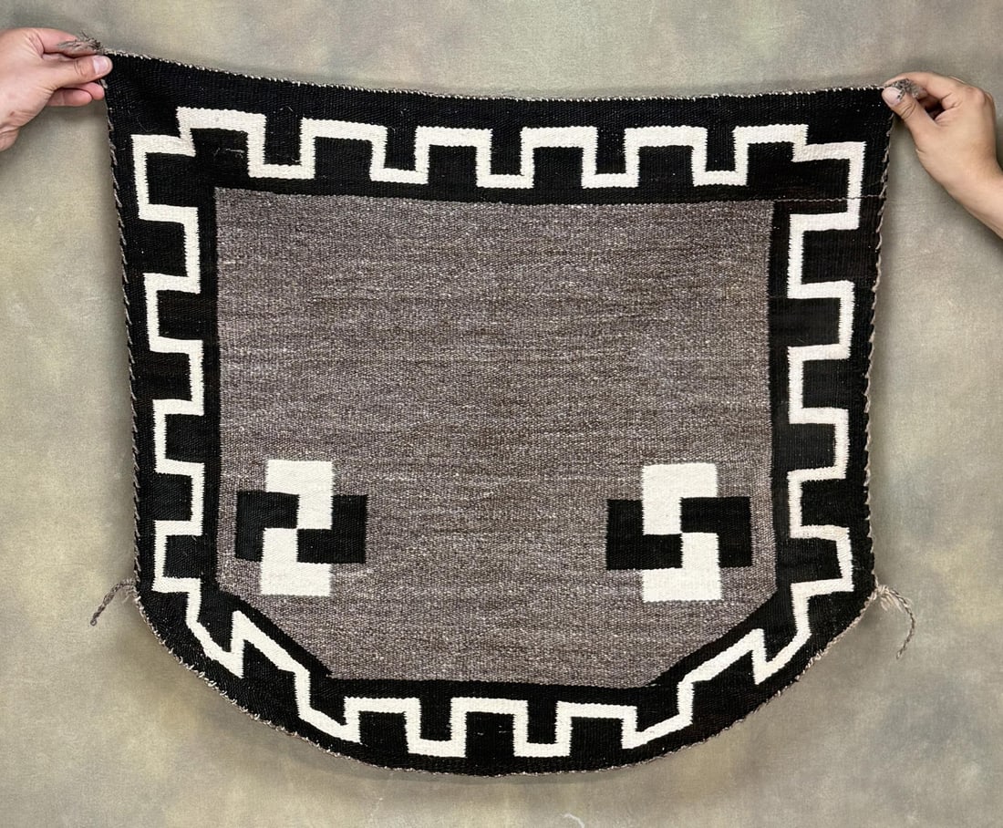 1920s Navajo Indian Saddle Blanket Rug (1 of 4)