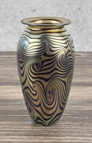 Robert Eickholt Aurene Feathers Art Glass Vase