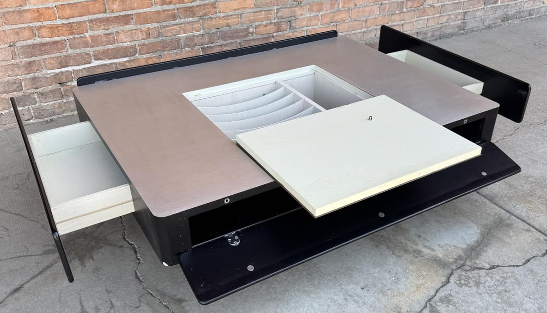 Vico Magistretti Caori Coffee Table (1 of 15)