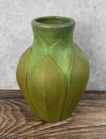 Arts & Crafts Roseville Velmoss Vase