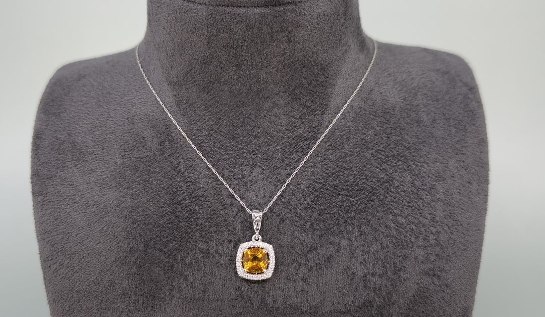 14K Gold Diamond & Citrine Necklace: 10" long closed. 1.96 total grams. Provenance: Factory new, from the estate of RP Ellis Missoula, Montana.