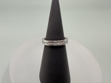 18K White Gold & Diamond Ring