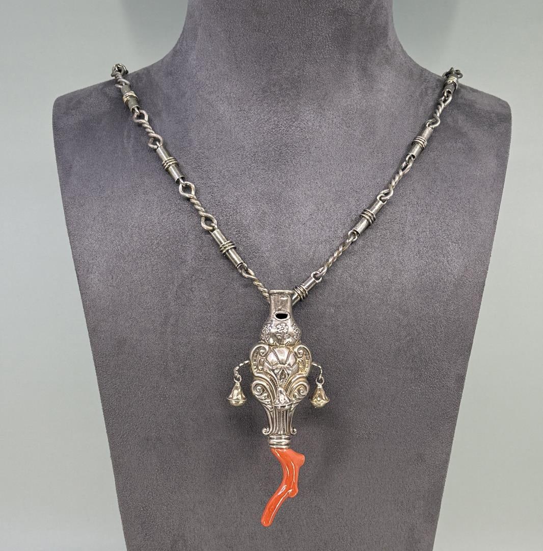 Georgian Sterling Silver Coral Whistle Rattle (1 of 5)