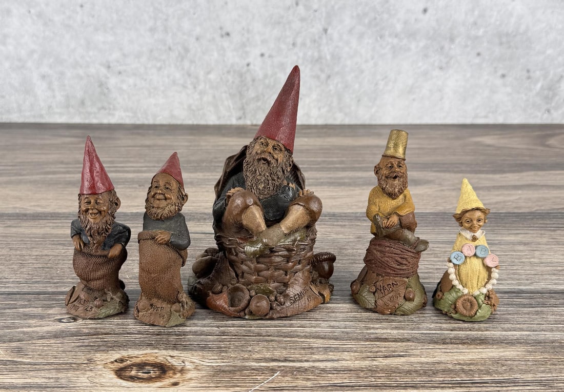 Tom Clark Gnomes: Largest is 6" tall.