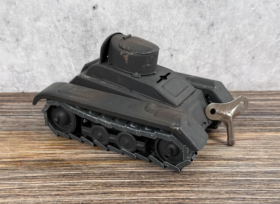 German Panzer Wind Up Tin Toy Tank: Working.