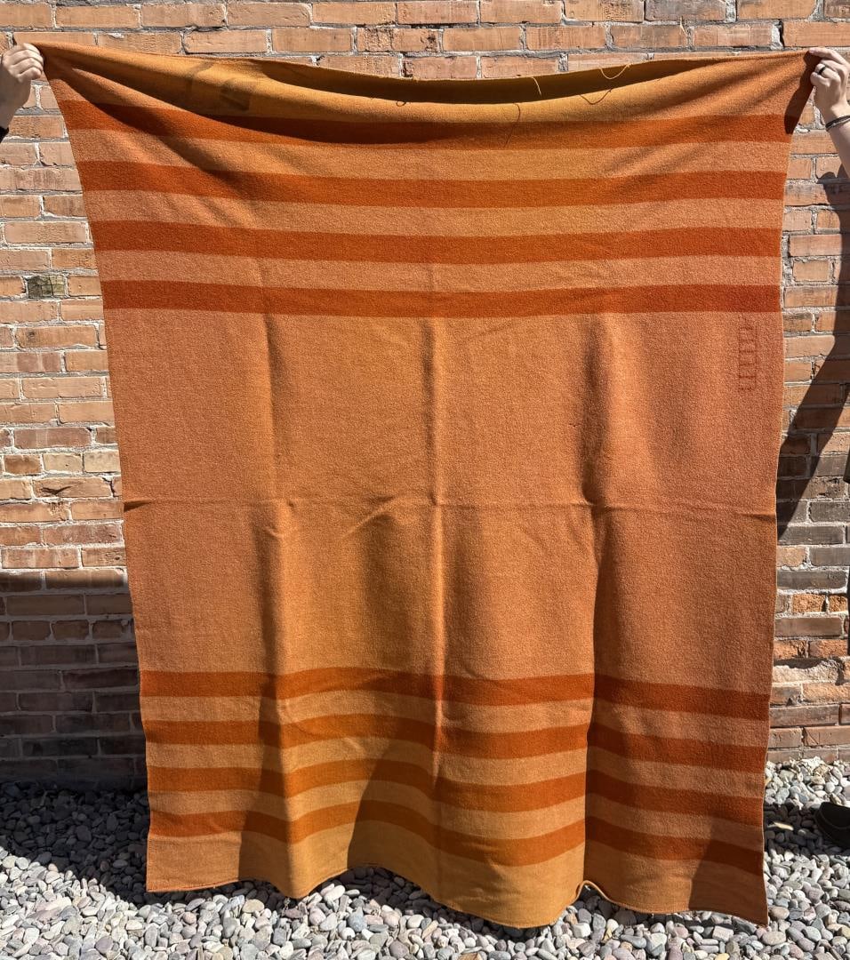 Hudsons Bay Style Wool Trade Blanket: 59" by 78"