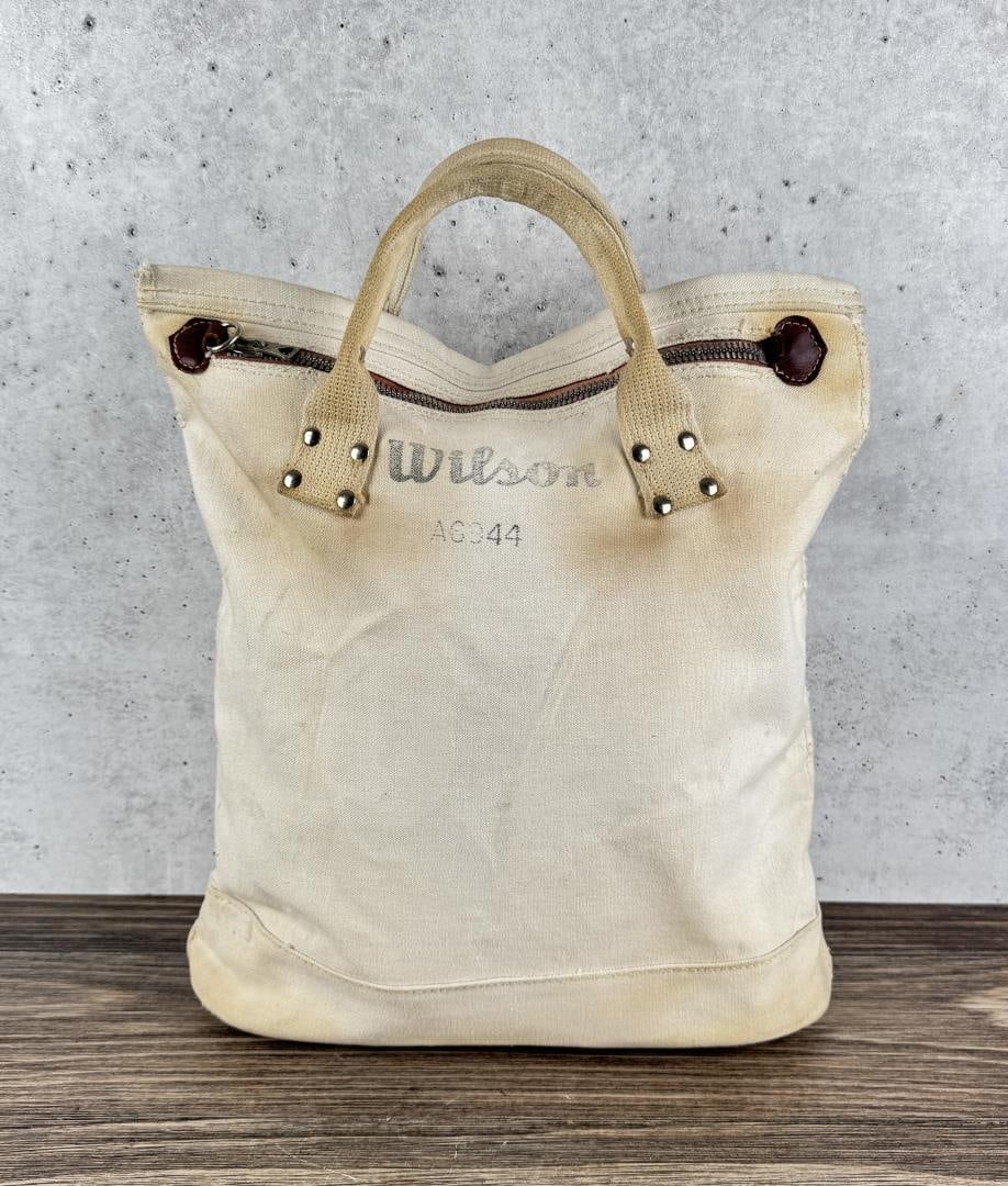Wilson Canvas Baseball Bag: Nice example.