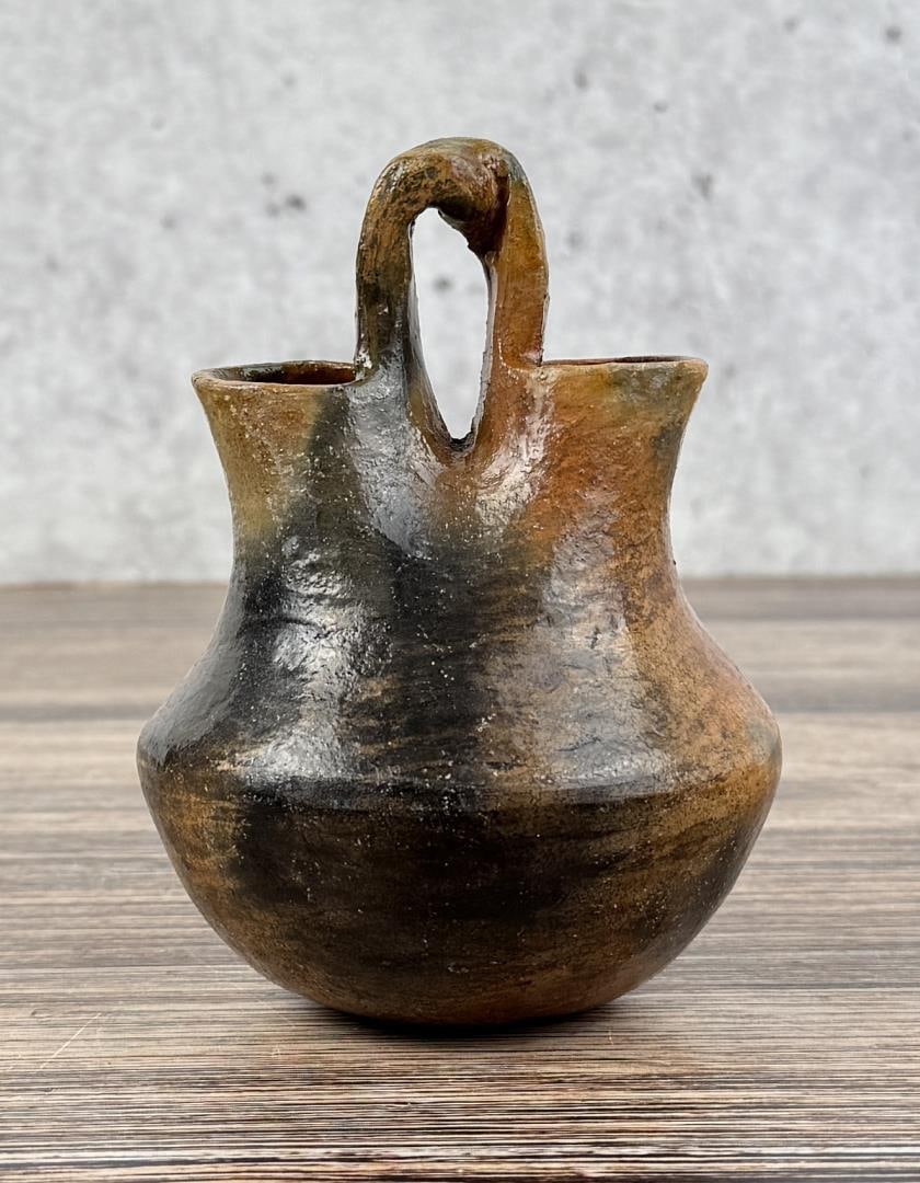 Lavina Bartlett Navajo Wedding Vase: 4 3/4" tall, 3 1/2" diameter.