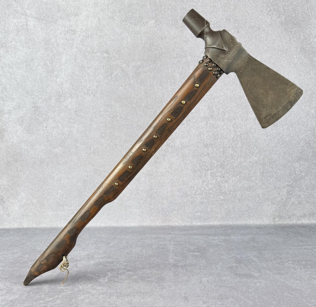 Antique Plains Indian Peace Pipe Tomahawk (1 of 9)