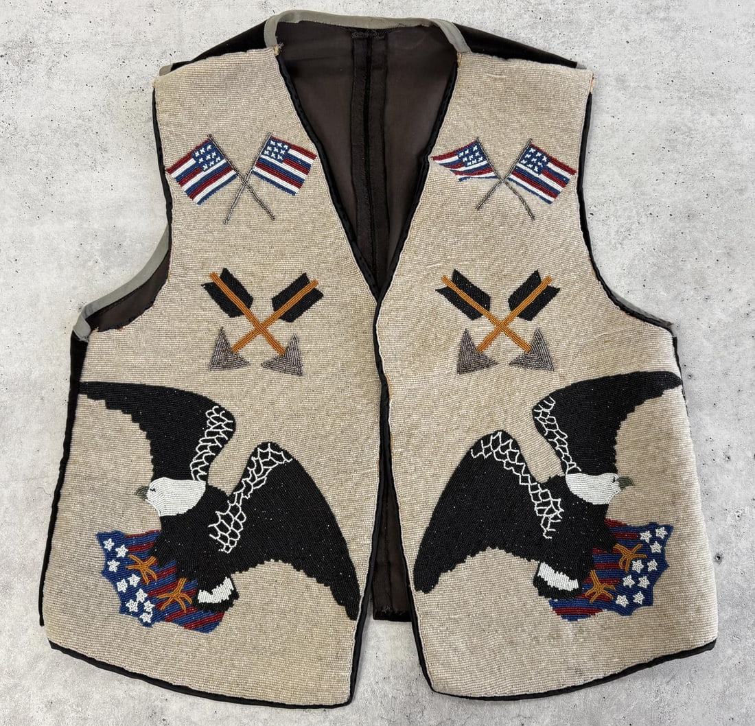 Standing Rock Sioux Indian Beaded Vest (1 of 11)