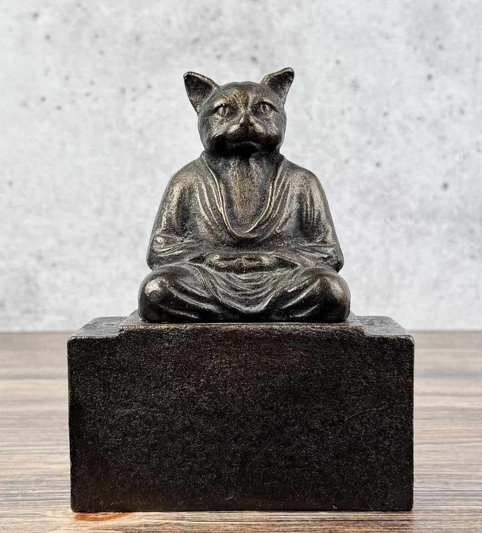Cast Iron Zen Meditating Cat Paperweight (1 of 4)