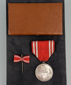 WW2 Japanese Red Cross Society Medal