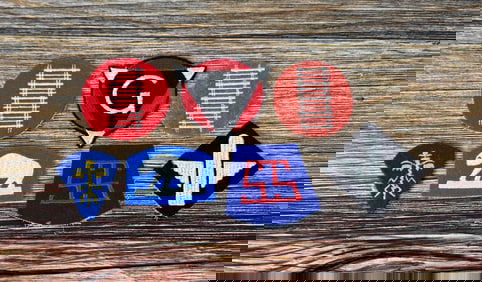 Collection Of WW1 & WW2 Military Patches