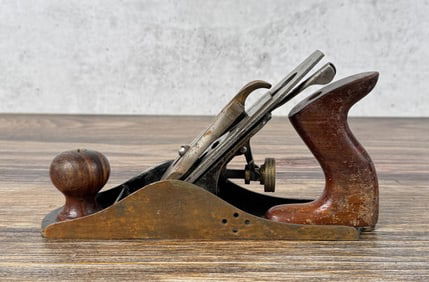 Marshall Wells Hardware Zenith Corrugated Plane