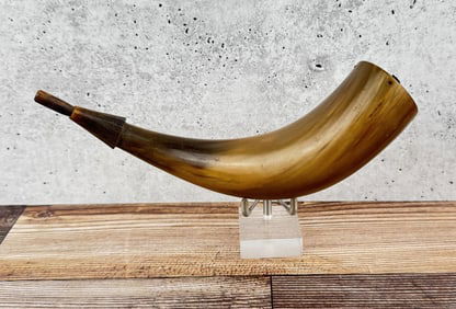 Antique Frontier Powder Horn